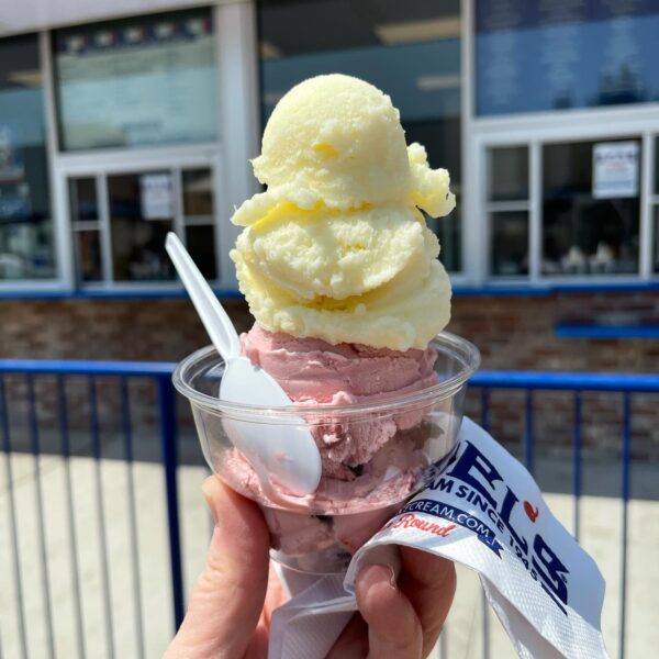 picture of Handel's Ice Cream scoops