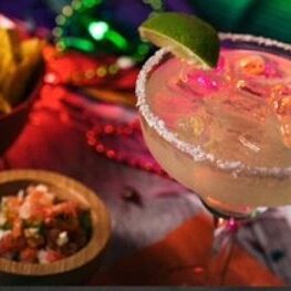 image of Paco's Margarita with salsa on the side